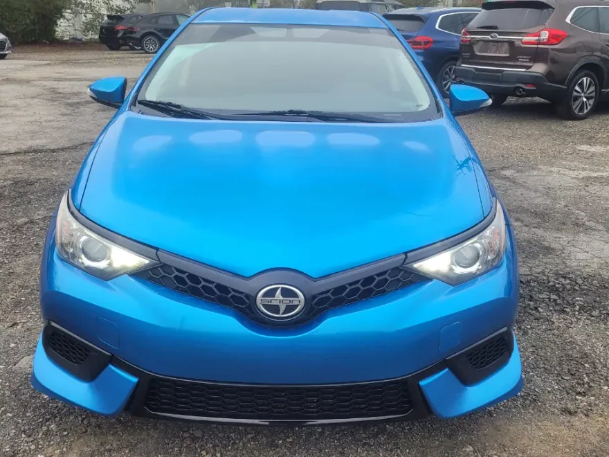 2016 Scion iM Base photo 1