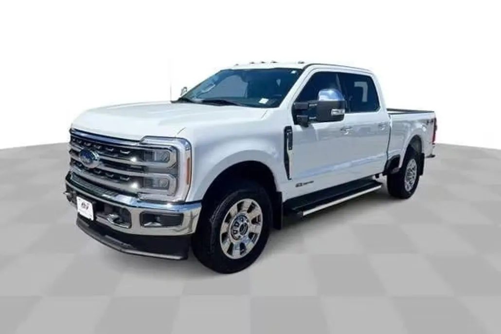 2023 Ford F-350 Lariat photo 1