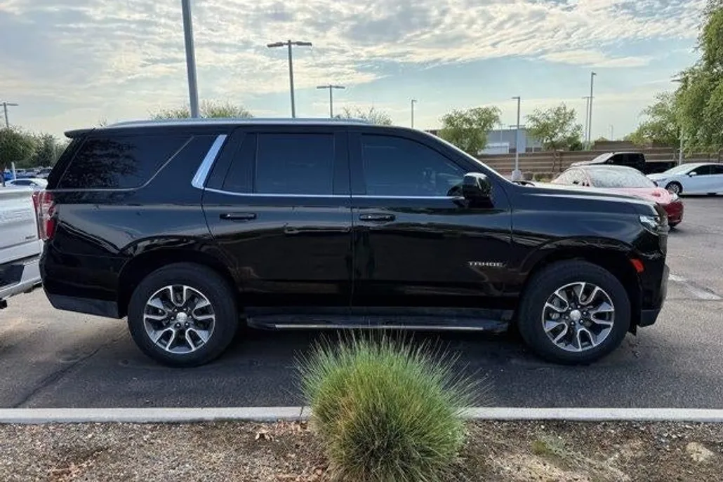 2023 Chevrolet Tahoe LS photo 1
