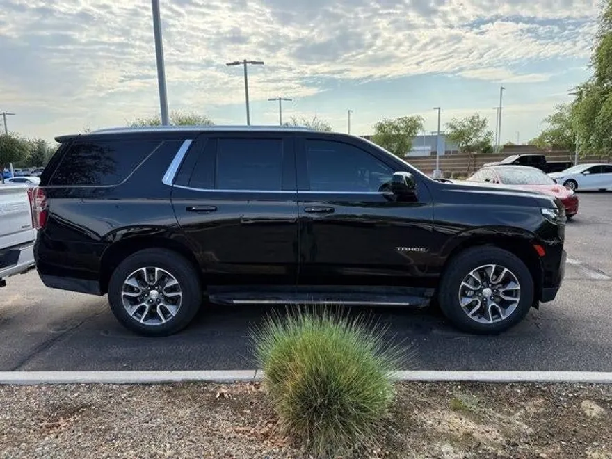 2023 Chevrolet Tahoe LS photo 1