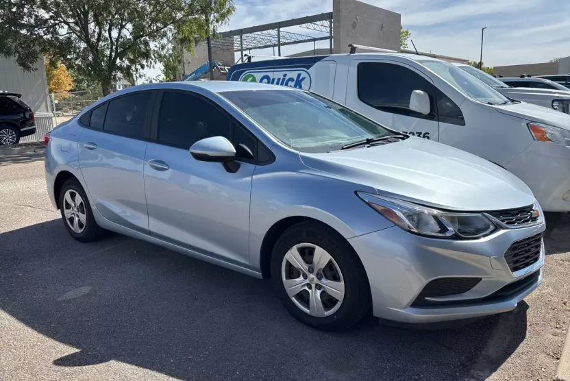 2018 Chevrolet Cruze LS photo 1