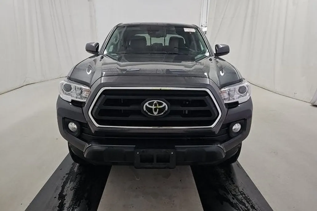 2023 Toyota Tacoma SR5 photo 1