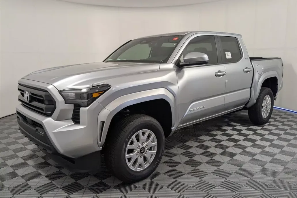2025 Toyota Tacoma SR5 Double Cab photo 1