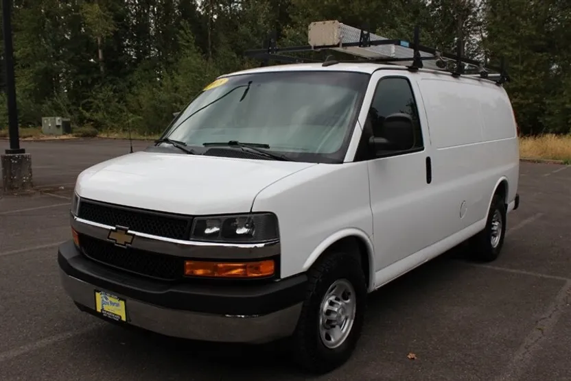 2018 Chevrolet Express 3500 Van photo 1