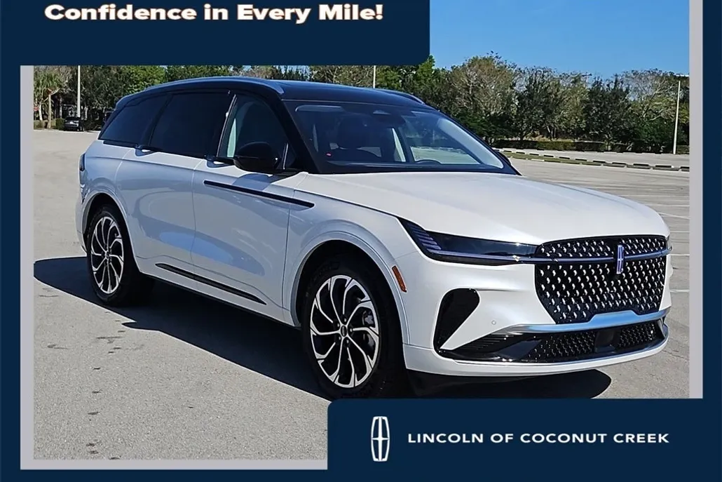 2025 Lincoln Nautilus Reserve photo 1