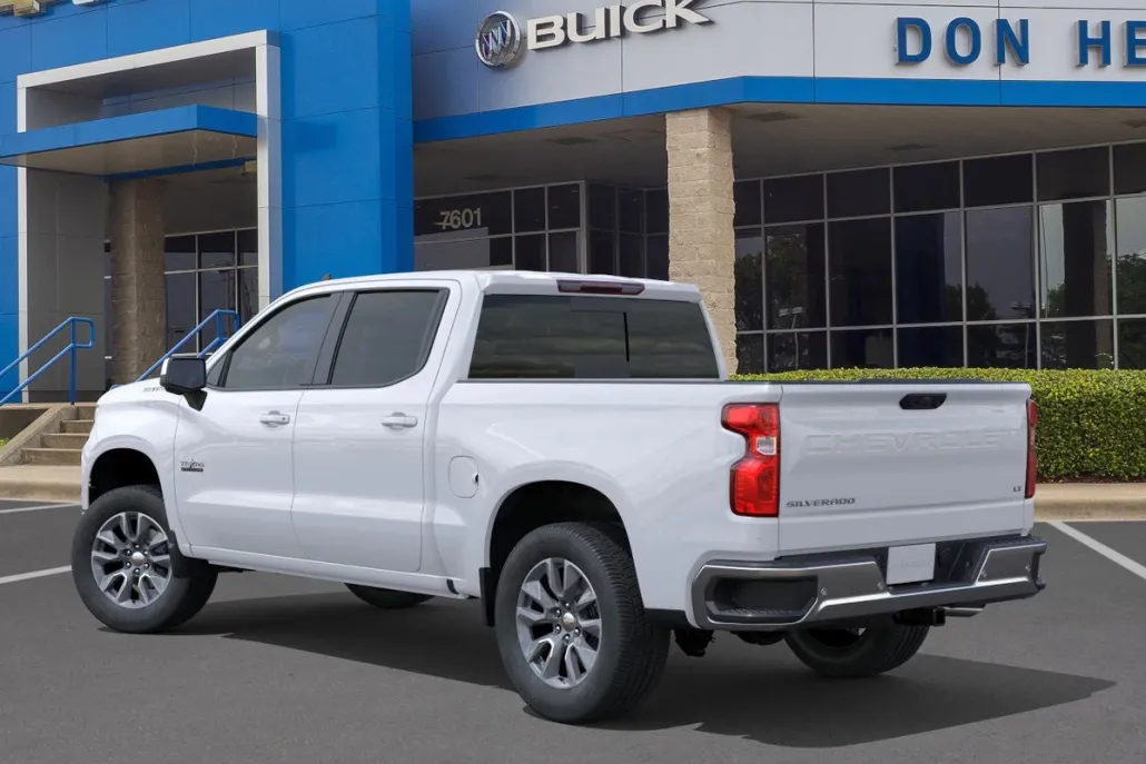 2026 Chevrolet Silverado 1500 LT photo 1