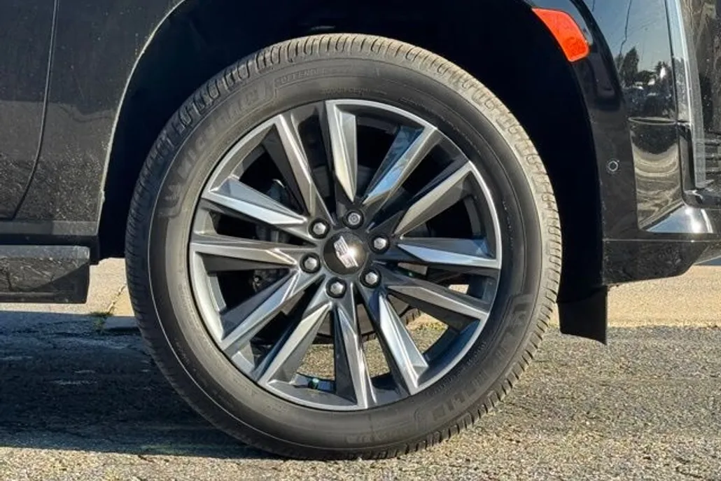 2021 Cadillac Escalade Sport photo 1
