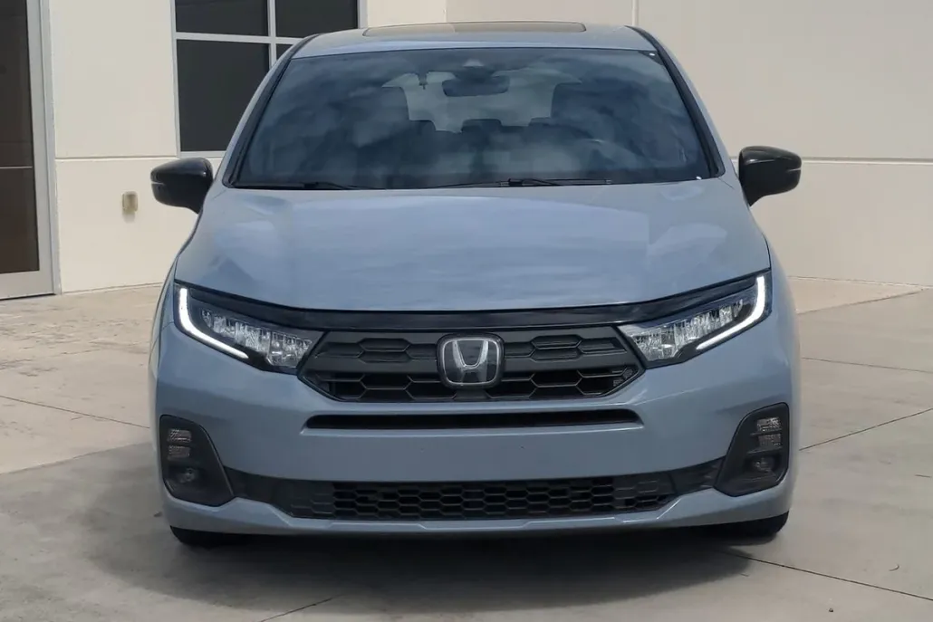 2025 Honda Odyssey photo 1