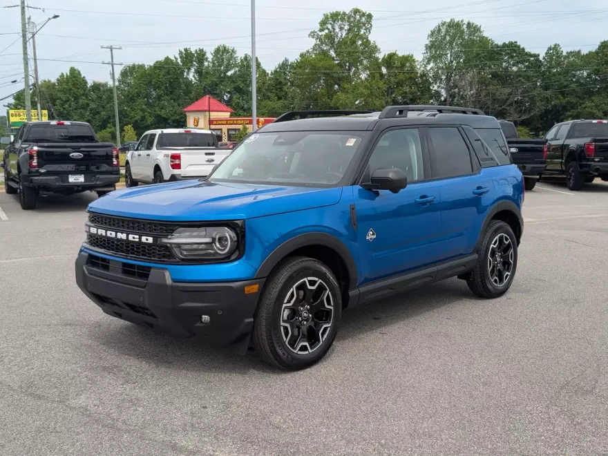 2025 Ford Bronco Sport Outer Banks photo 1