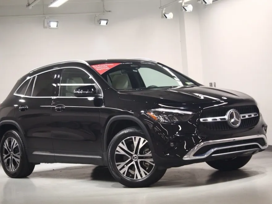 2025 Mercedes Benz GLA 250 4MATIC photo 1