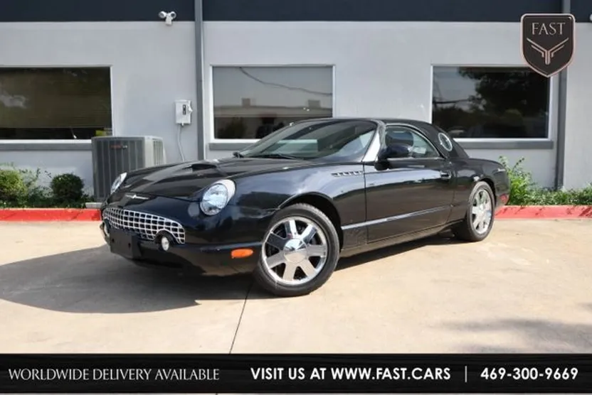 2002 Ford Thunderbird Deluxe photo 1