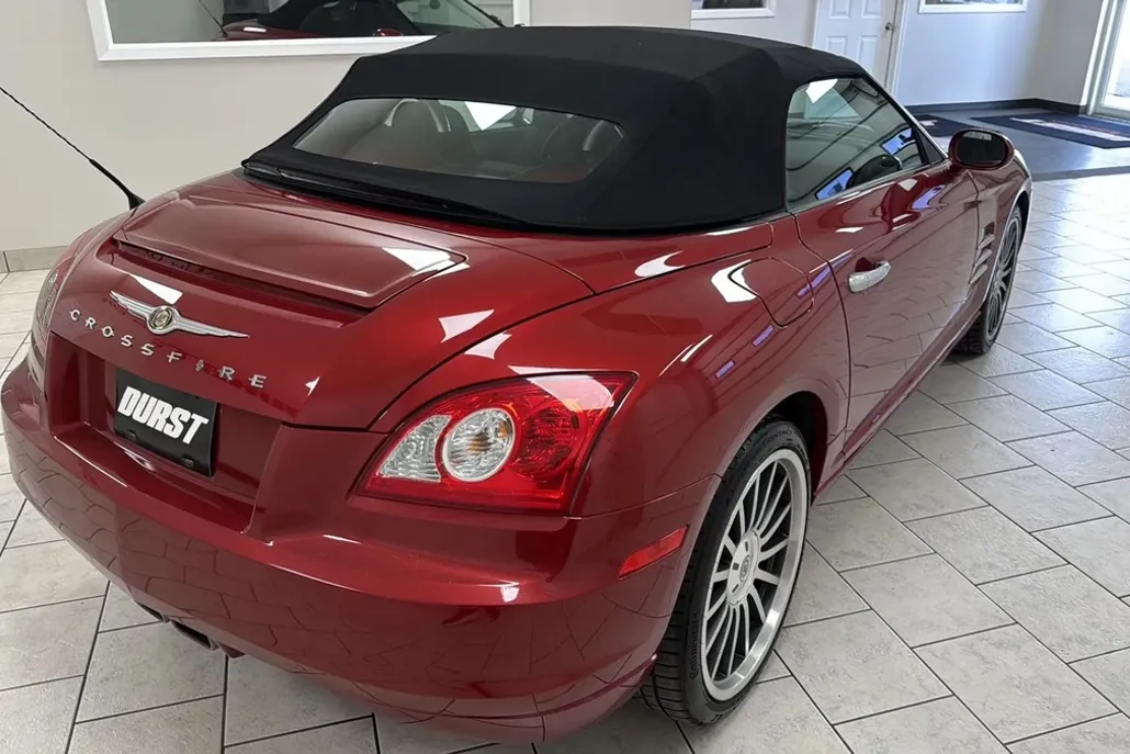 2007 Chrysler Crossfire Base photo 1