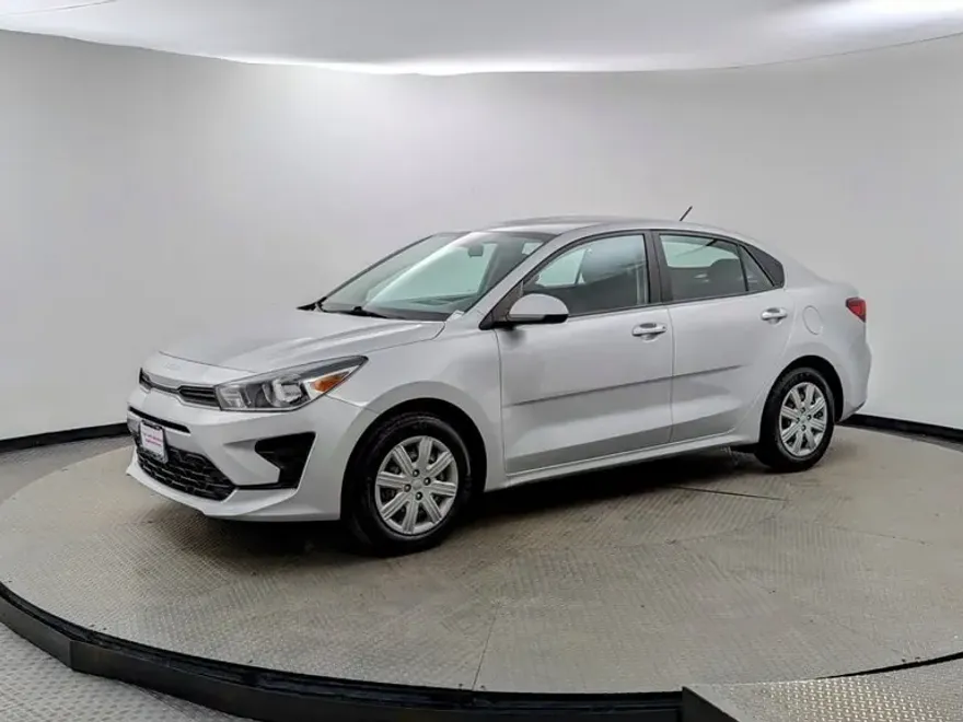 2022 Kia Rio S photo 1