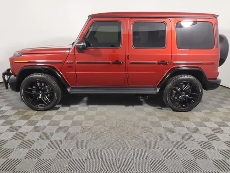 2025 Mercedes Benz G AMG 63 photo 1