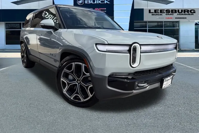 2025 Rivian R1S Adventure photo 1