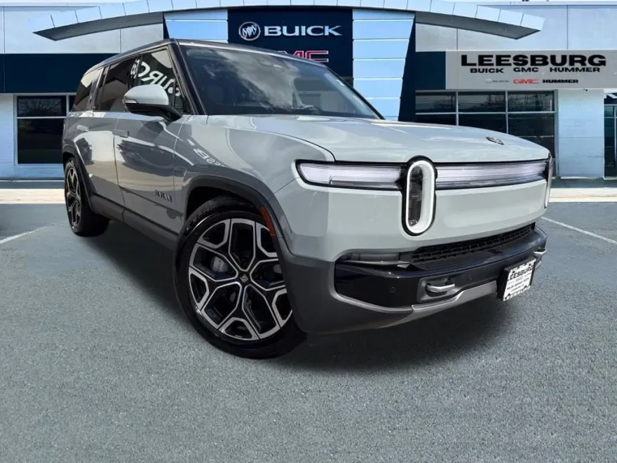 2025 Rivian R1S Adventure photo 1