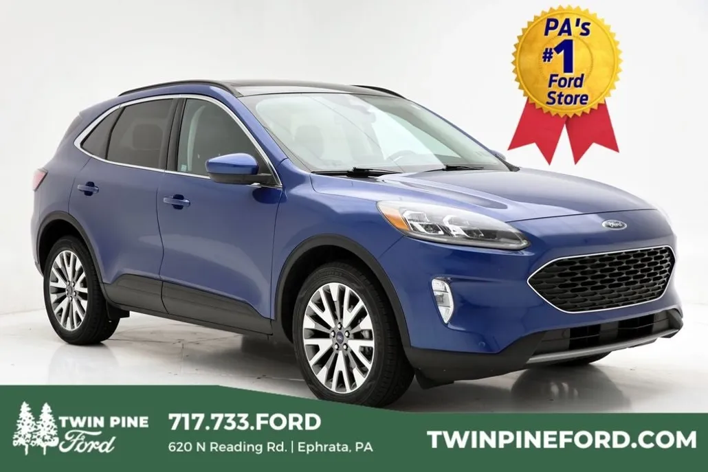 2022 Ford Escape Titanium photo 1