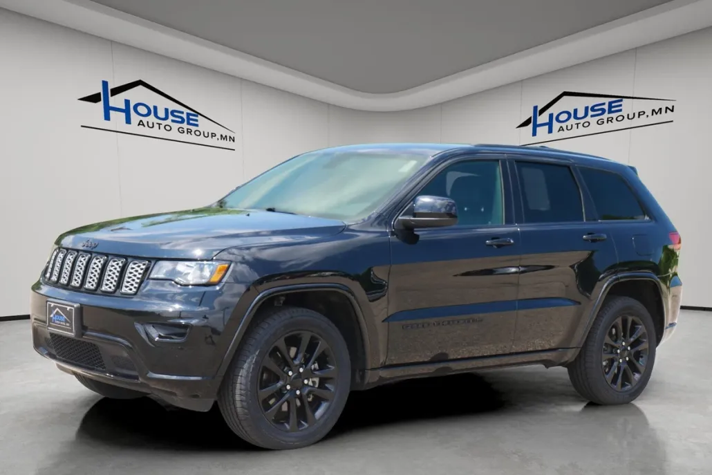 2022 Jeep Cherokee Laredo X photo 1