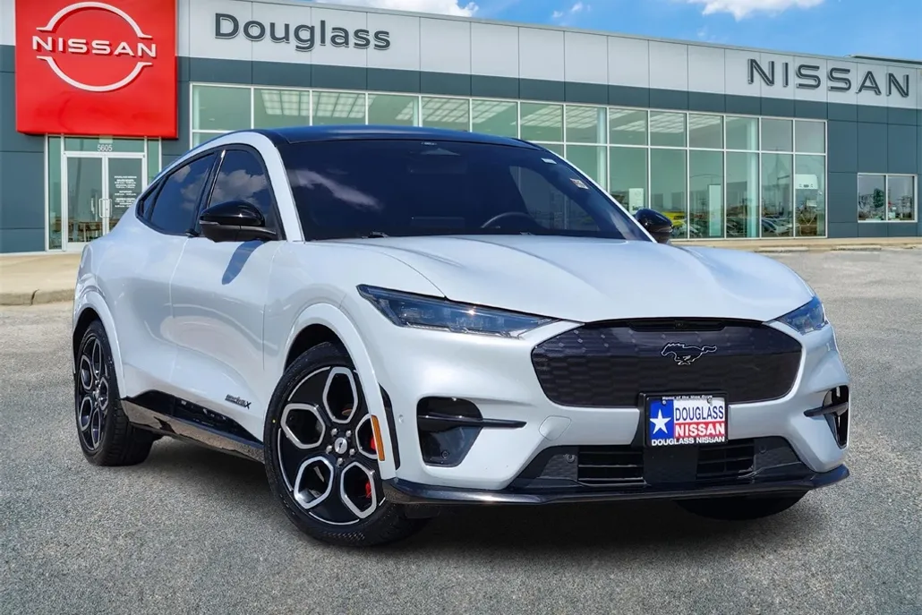 2022 Ford Mustang Mach-E GT photo 1