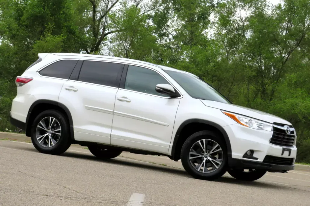 2016 Toyota Highlander XLE photo 1