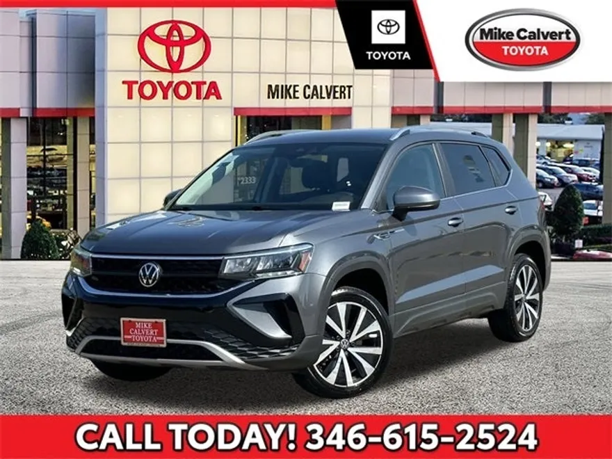 2024 Volkswagen Taos SE photo 1