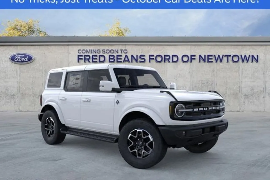2025 Ford Bronco Outer Banks photo 1