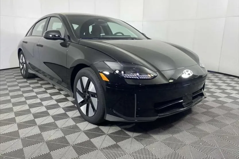 2025 Hyundai Ioniq 6 SE photo 1