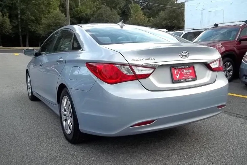 2012 Hyundai Sonata GLS photo 1