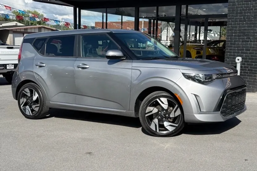 2023 Kia Soul GT-Line photo 1