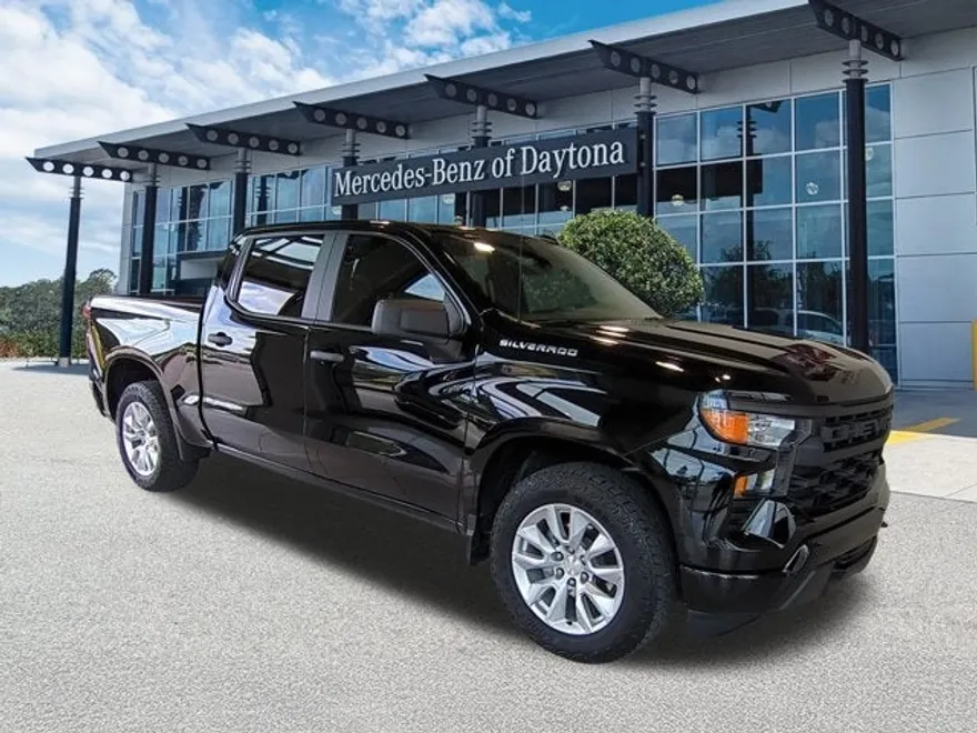 2023 Chevrolet Silverado 1500 Custom photo 1