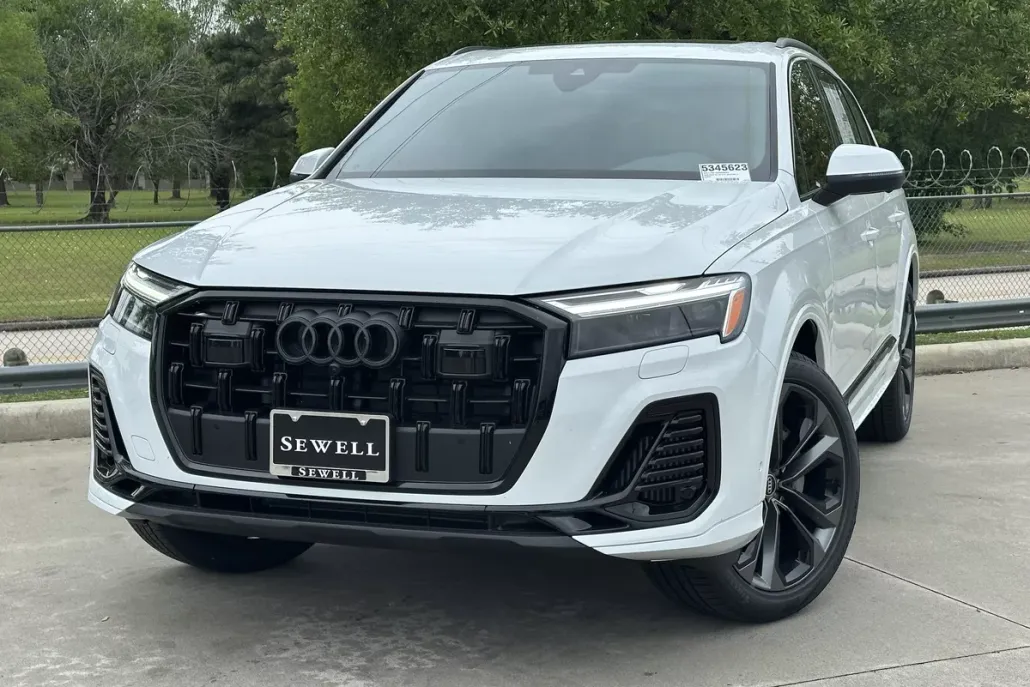 2025 Audi Q7 55 Premium photo 1