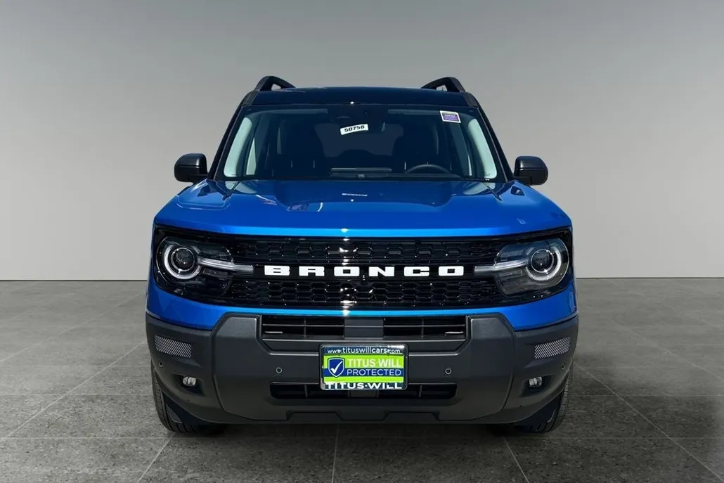 2025 Ford Bronco Sport Outer Banks photo 1