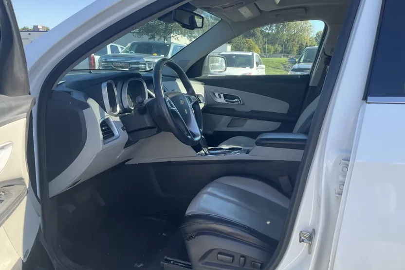 2016 Chevrolet Equinox LTZ photo 1