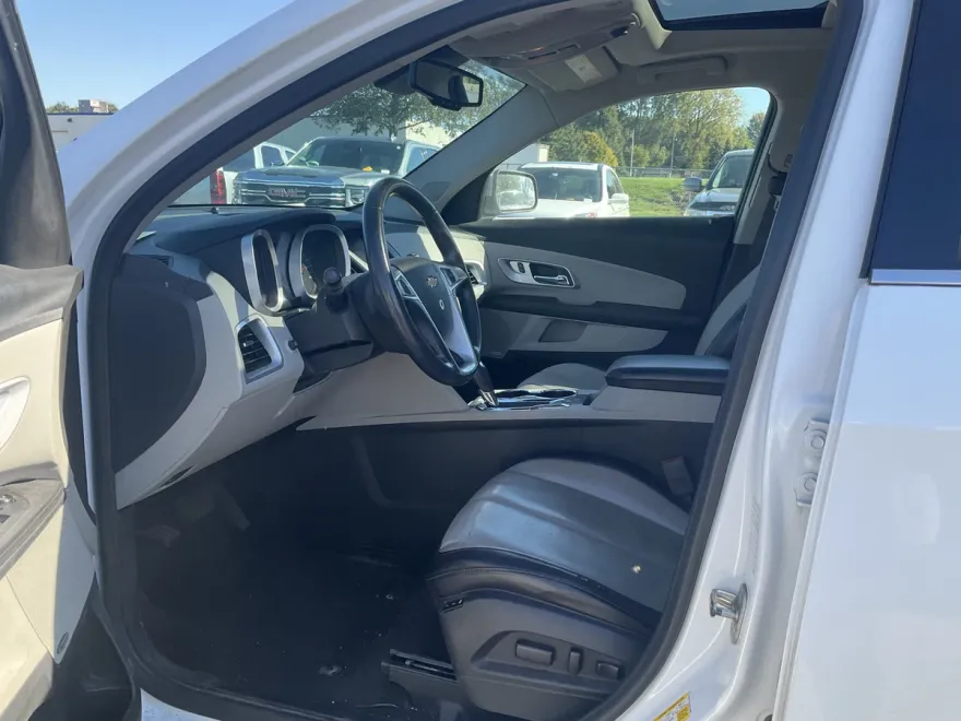 2016 Chevrolet Equinox LTZ photo 1