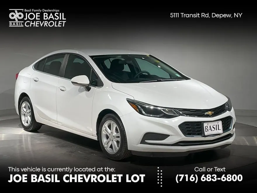 2018 Chevrolet Cruze LT photo 1