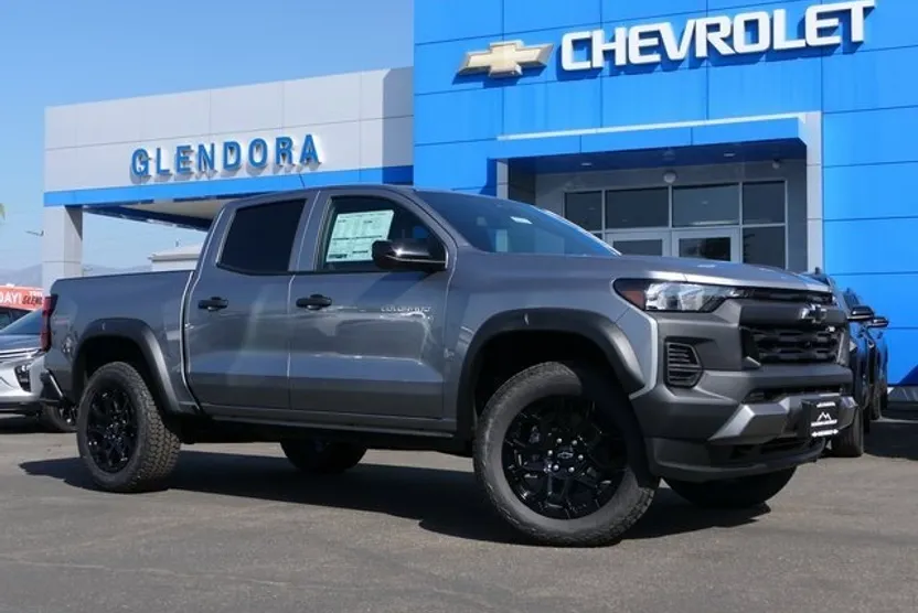 2026 Chevrolet Colorado Trail Boss photo 1