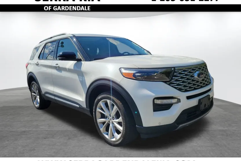 2022 Ford Explorer Platinum photo 1