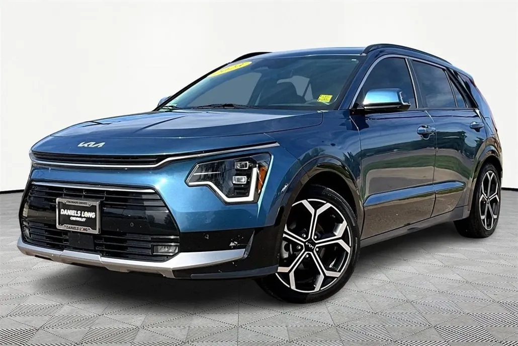 2023 Kia Niro SX Touring photo 1