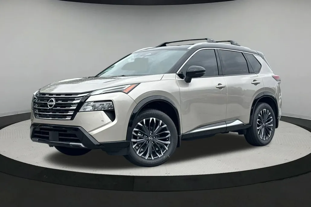 2025 Nissan Rogue Platinum photo 1
