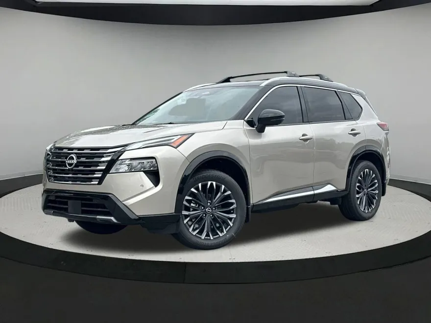 2025 Nissan Rogue Platinum photo 1