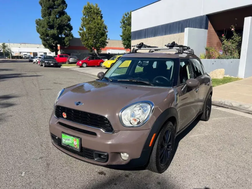 2012 Mini Countryman S photo 1