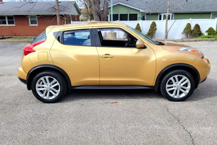 2014 Nissan Juke S photo 1