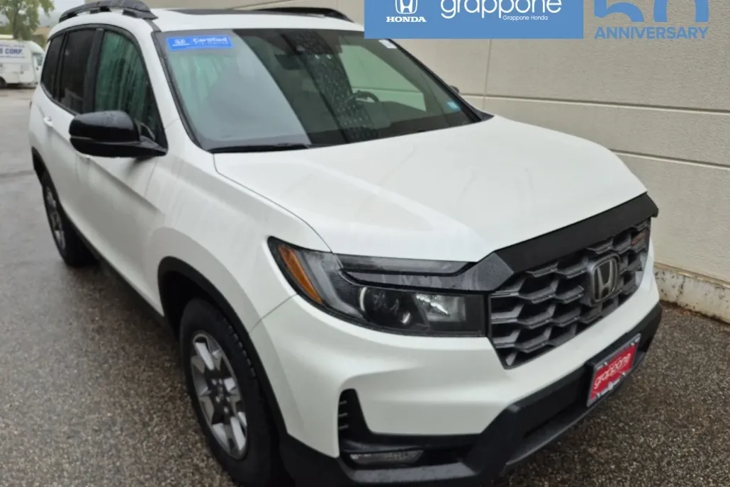 2023 Honda Passport TrailSport photo 1