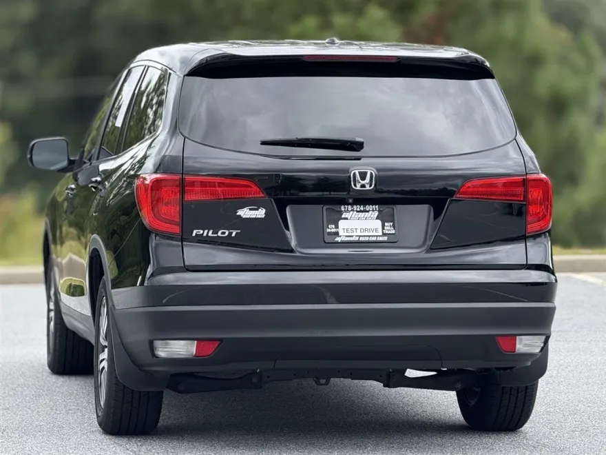 2017 Honda Pilot EX-L photo 1