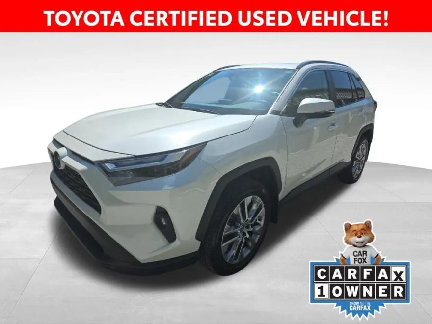 2022 Toyota RAV4 XLE Premium photo 1