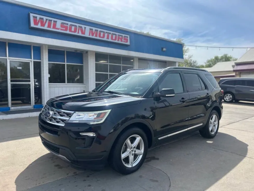 2018 Ford Explorer XLT photo 1