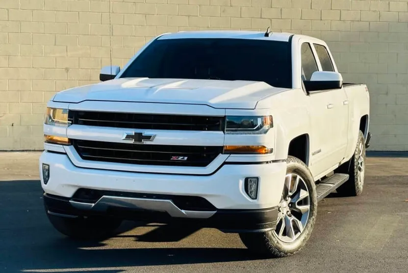 2018 Chevrolet Silverado 1500 LT Z71 photo 1