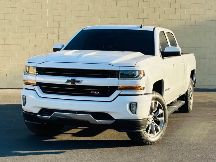 2018 Chevrolet Silverado 1500 LT Z71 photo 1