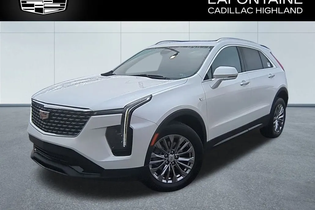2024 Cadillac XT4 Premium Luxury photo 1
