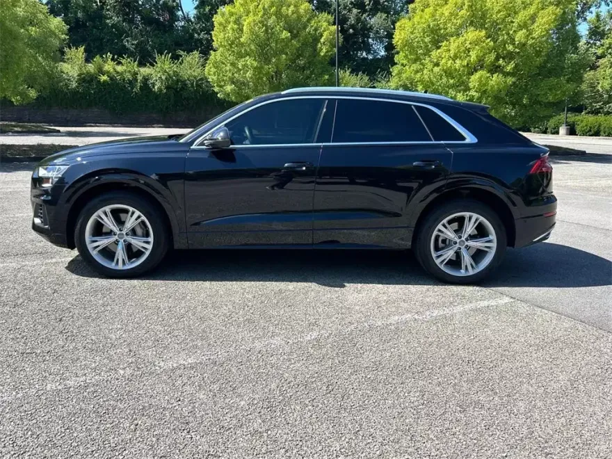 2019 Audi Q8 Prestige photo 1